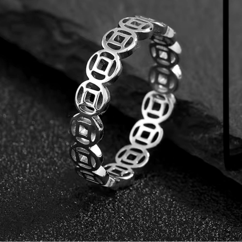 Cut out plain ring